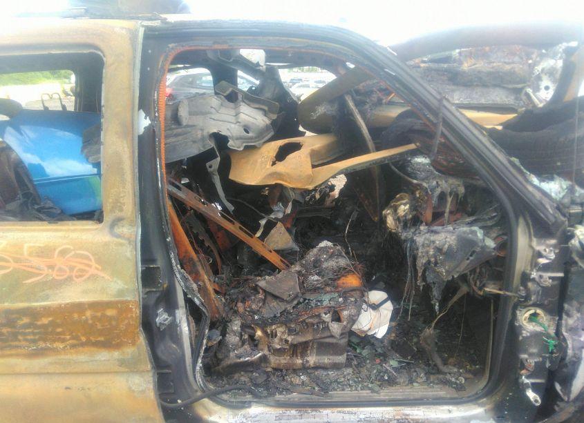 Photo 5 of 2005 Gmc Yukon DENALI DENALI (AWD) (VIN 1GKEK63U45J245018)