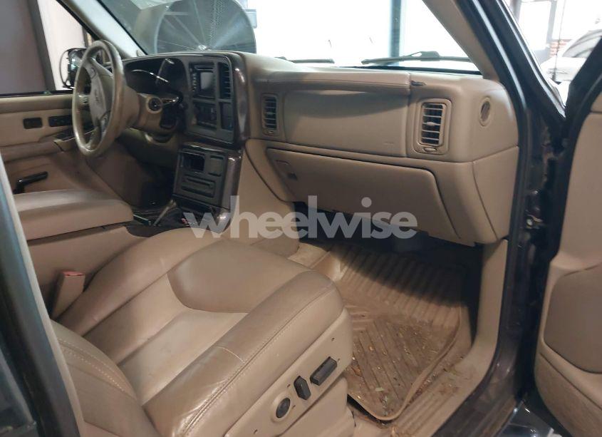 Photo 5 of 2004 Gmc Yukon DENALI (VIN 1GKEK63U54J165032)