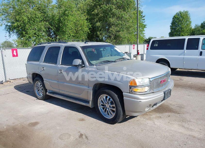 2005 Gmc Yukon DENALI (VIN 1GKEK63U55J266766) main photo