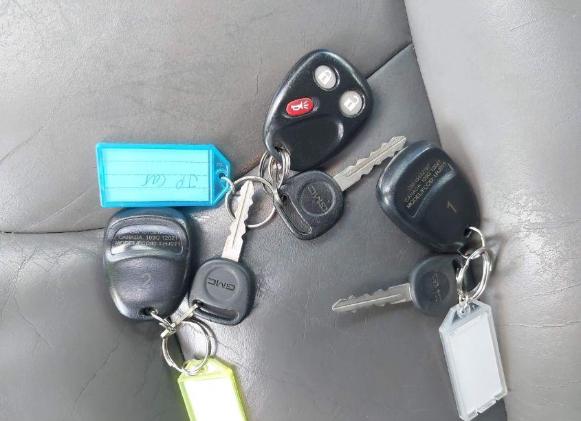 Photo 11 of 2005 Gmc Yukon DENALI (VIN 1GKEK63U65J152601)