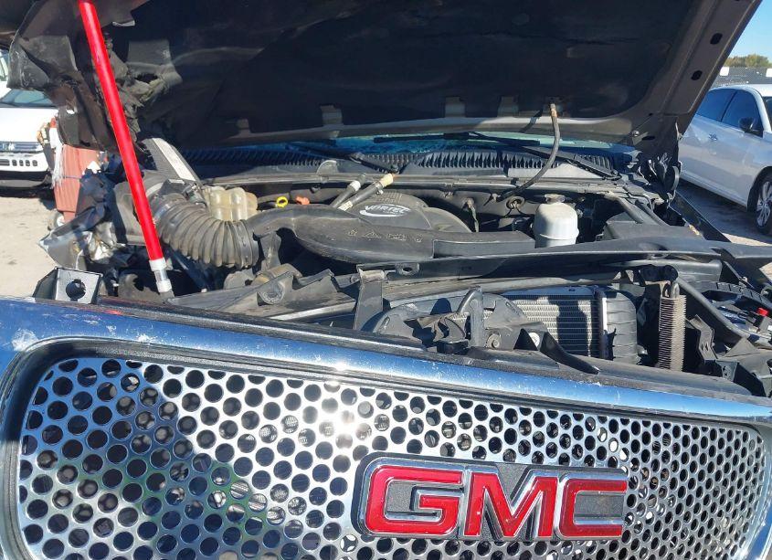 Photo 10 of 2005 Gmc Yukon DENALI (VIN 1GKEK63U85J164474)