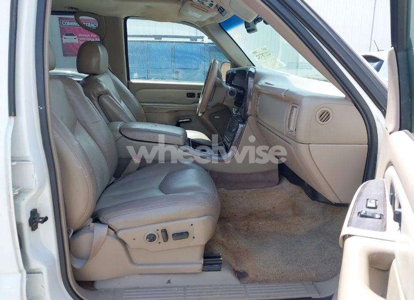 Photo 5 of 2003 Gmc Yukon DENALI (VIN 1GKEK63U93J307848)