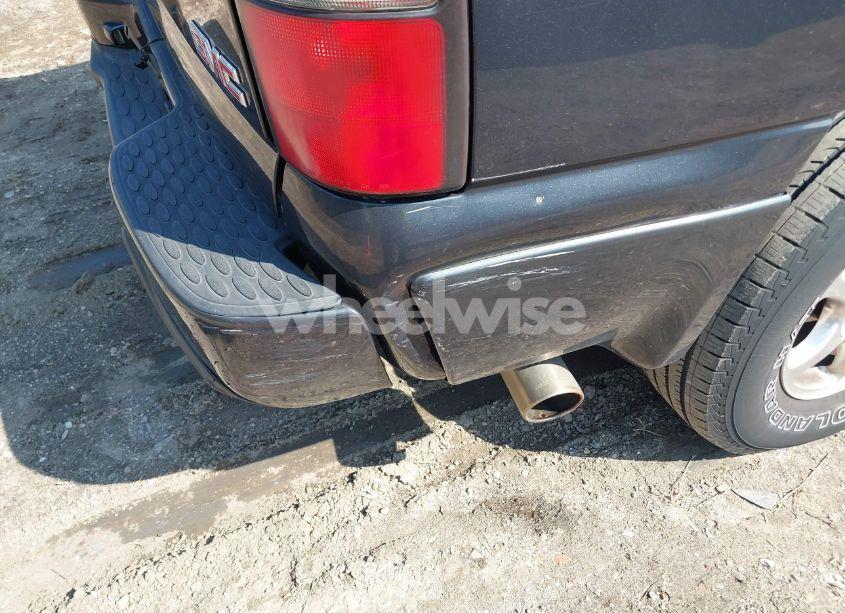 Photo 6 of 2004 Gmc Yukon DENALI (VIN 1GKEK63U94J252870)