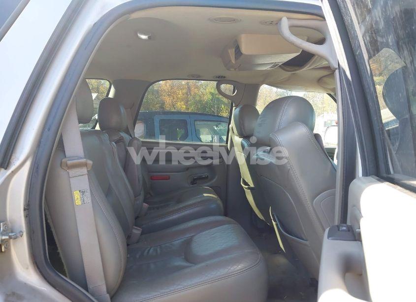 Photo 8 of 2005 Gmc Yukon DENALI (VIN 1GKEK63UX5J132819)