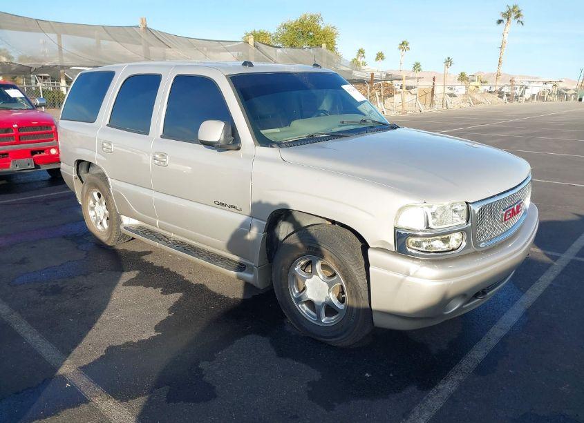 2005 Gmc Yukon DENALI (VIN 1GKEK63UX5J257559) main photo