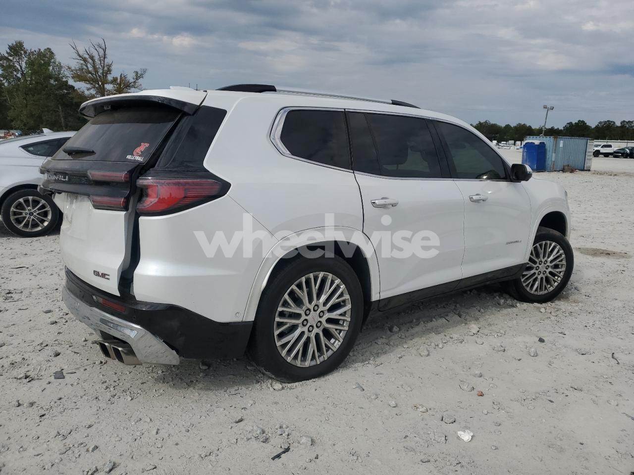 Photo 3 of 2024 GMC ACADIA DENALI (VIN 1GKENLKSXRJ182986)