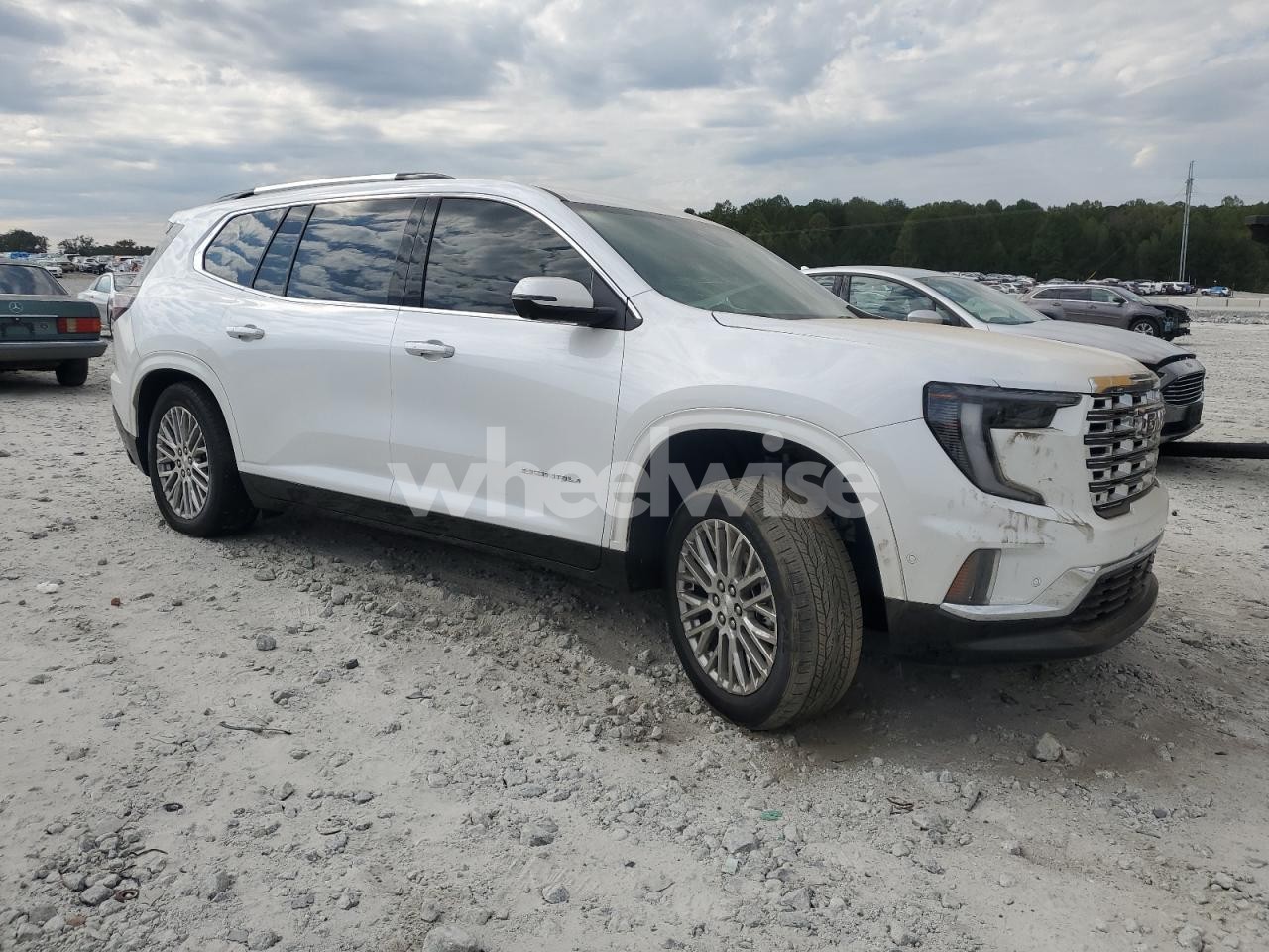 Photo 4 of 2024 GMC ACADIA DENALI (VIN 1GKENLKSXRJ182986)