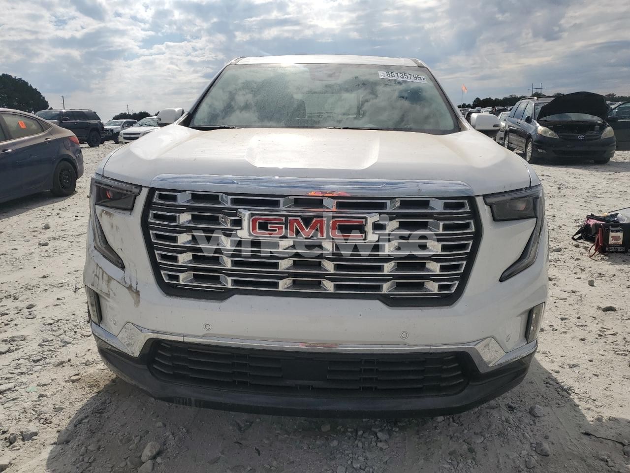 Photo 5 of 2024 GMC ACADIA DENALI (VIN 1GKENLKSXRJ182986)