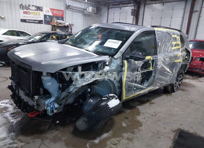 Photo 2 of 2024 Gmc Acadia AWD AT4 (VIN 1GKENPKS7RJ239717)