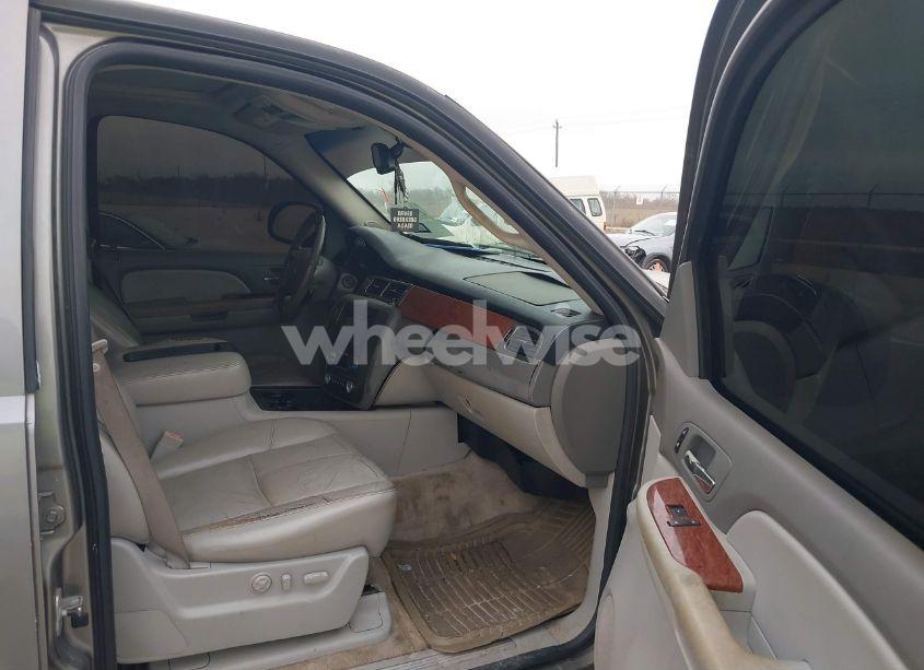 Photo 5 of 2007 Gmc Yukon SLT (VIN 1GKFC13007R264378)