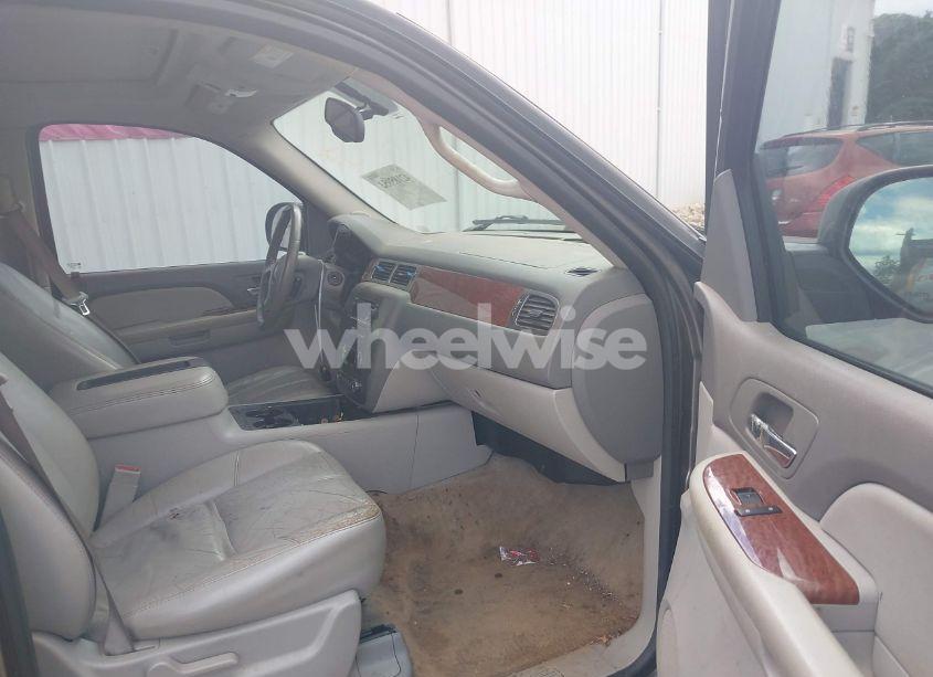 Photo 5 of 2007 Gmc Yukon SLT (VIN 1GKFC13037J144413)