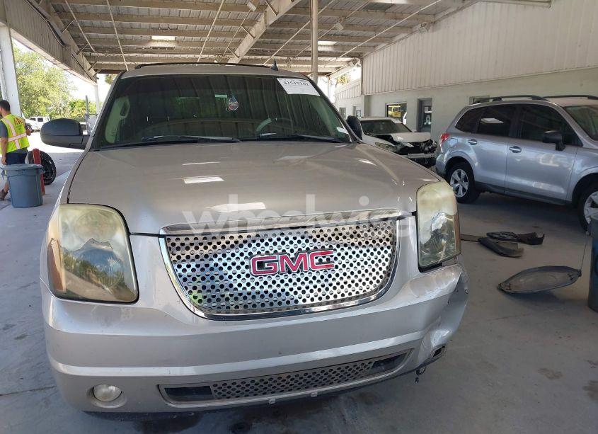 Photo 13 of 2007 Gmc Yukon SLT (VIN 1GKFC13037R208824)