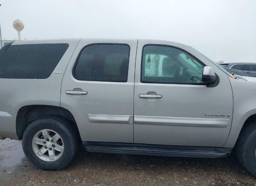 Photo 13 of 2007 Gmc Yukon SLT (VIN 1GKFC13077J102052)