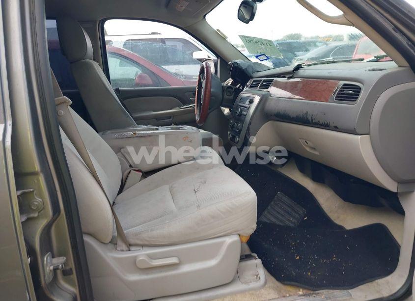 Photo 5 of 2007 Gmc Yukon SLE (VIN 1GKFC13C17R346467)