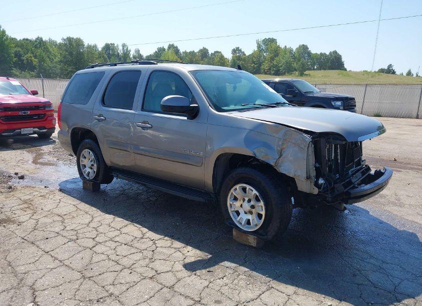 2008 Gmc Yukon SLE (VIN 1GKFC13C18R132175) main photo