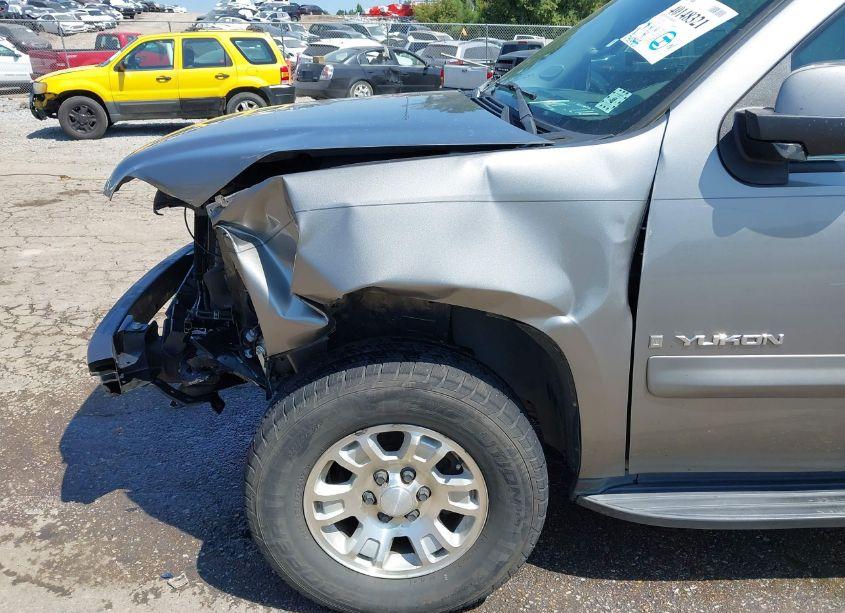Photo 18 of 2008 Gmc Yukon SLE (VIN 1GKFC13C18R132175)