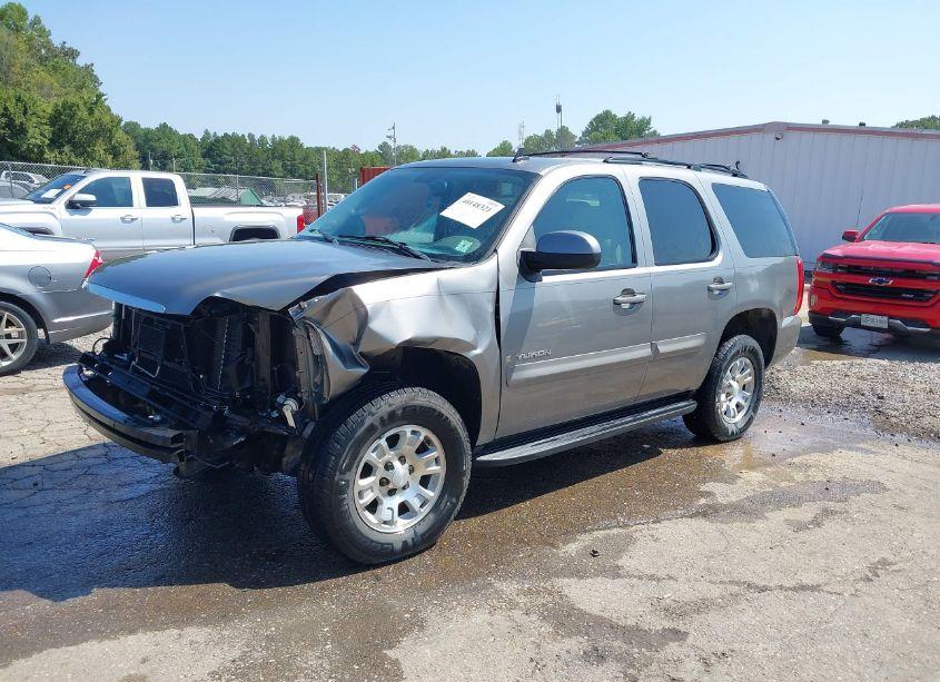 Photo 2 of 2008 Gmc Yukon SLE (VIN 1GKFC13C18R132175)