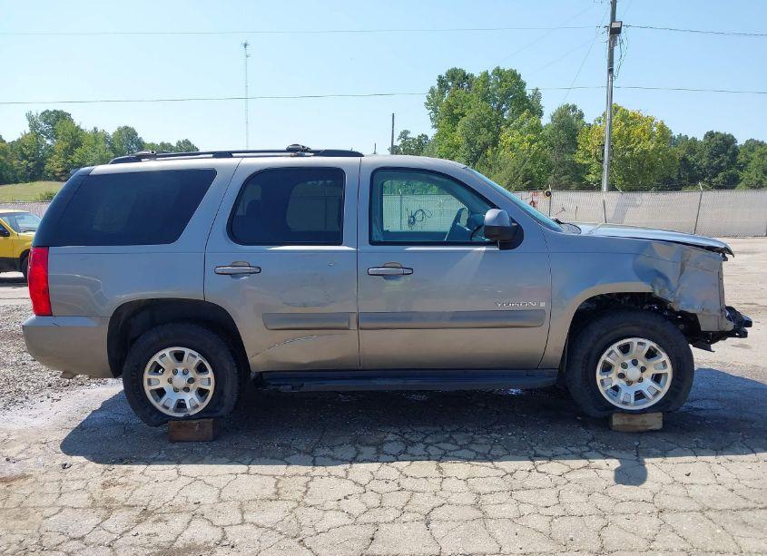 Photo 6 of 2008 Gmc Yukon SLE (VIN 1GKFC13C18R132175)