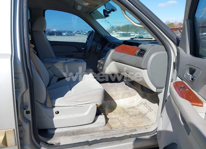 Photo 5 of 2007 Gmc Yukon SLE (VIN 1GKFC13C57R317747)