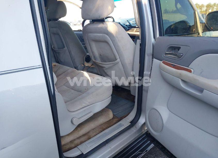 Photo 8 of 2007 Gmc Yukon XL 1500 COMMERCIAL FLEET (VIN 1GKFC160X7J178635)