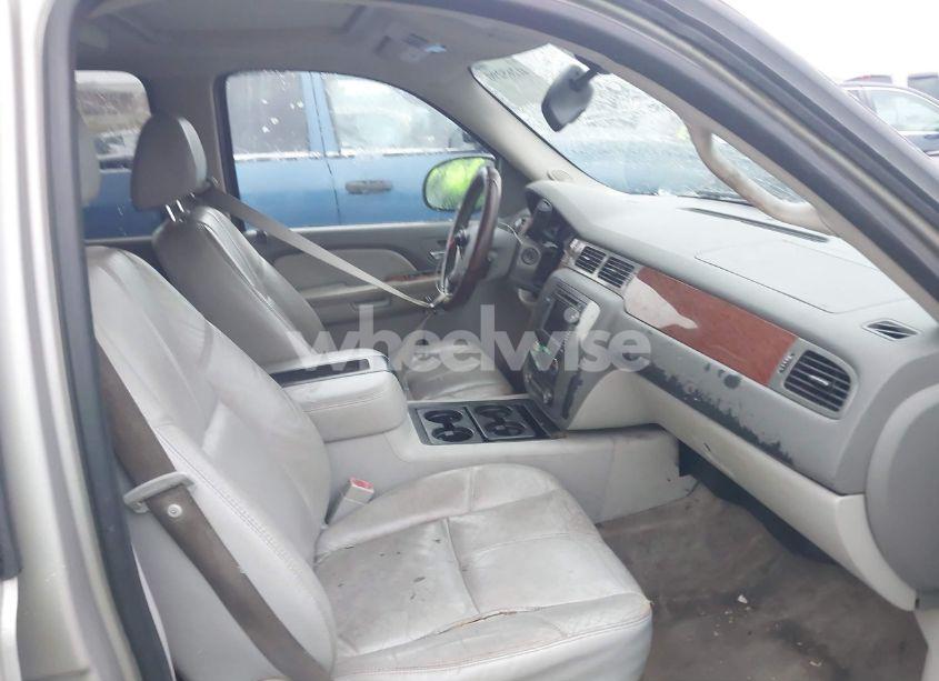 Photo 5 of 2008 Gmc Yukon XL SLT W/4SB (VIN 1GKFC16J18J185998)