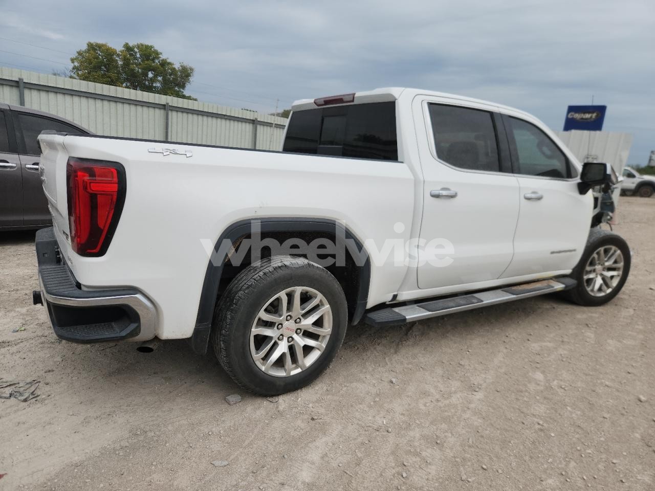 Photo 3 of 2020 GMC SIERRA K1500 SLT (VIN 1GKFC26J69R257805)