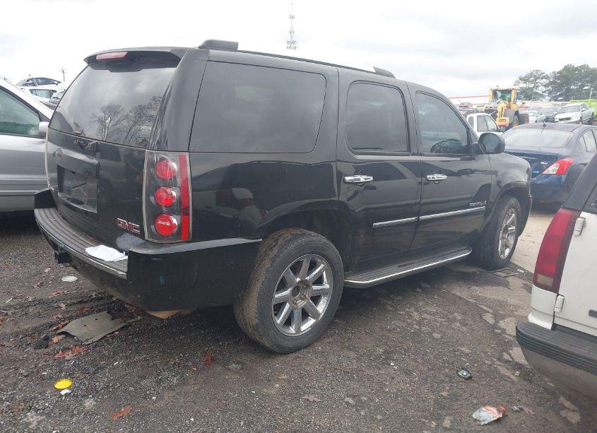 Photo 4 of 2009 Gmc Yukon DENALI (VIN 1GKFK03279R237955)