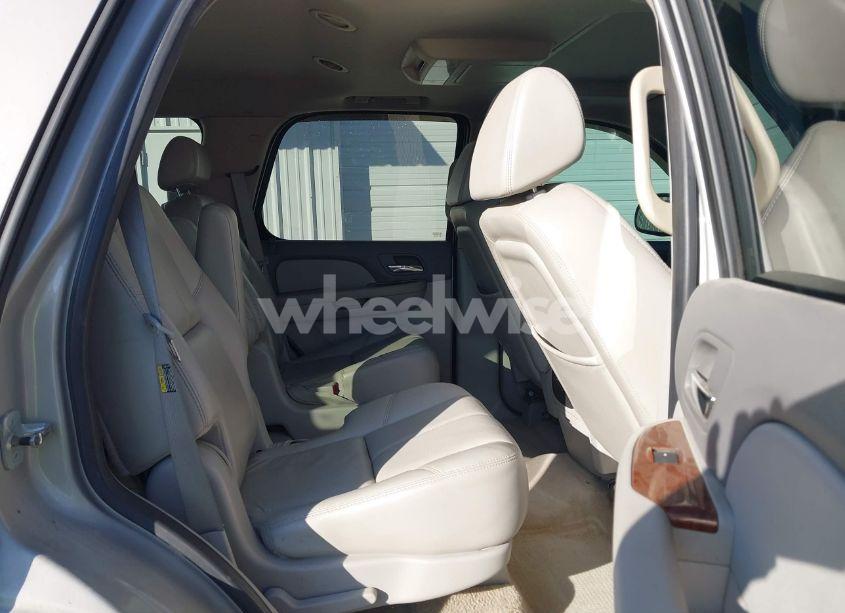 Photo 8 of 2007 Gmc Yukon SLT (VIN 1GKFK13027J116282)