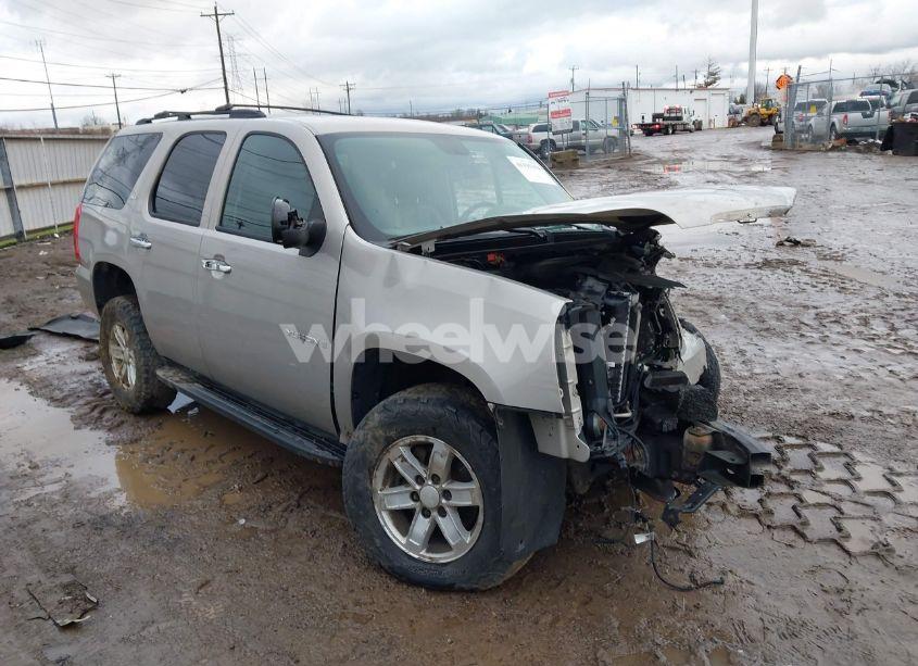 2008 Gmc Yukon SLT (VIN 1GKFK13058J104273) main photo