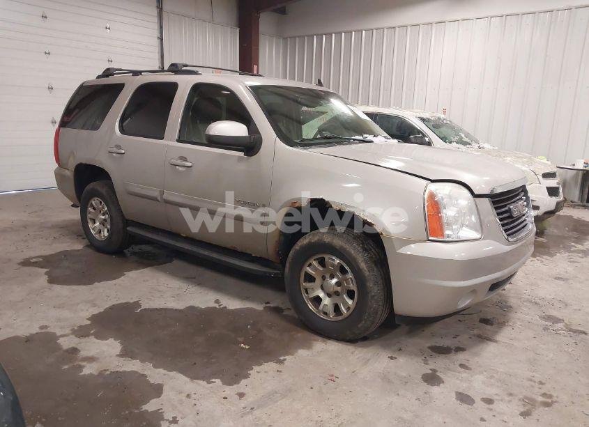 2008 Gmc Yukon SLE (VIN 1GKFK13058R263893) main photo