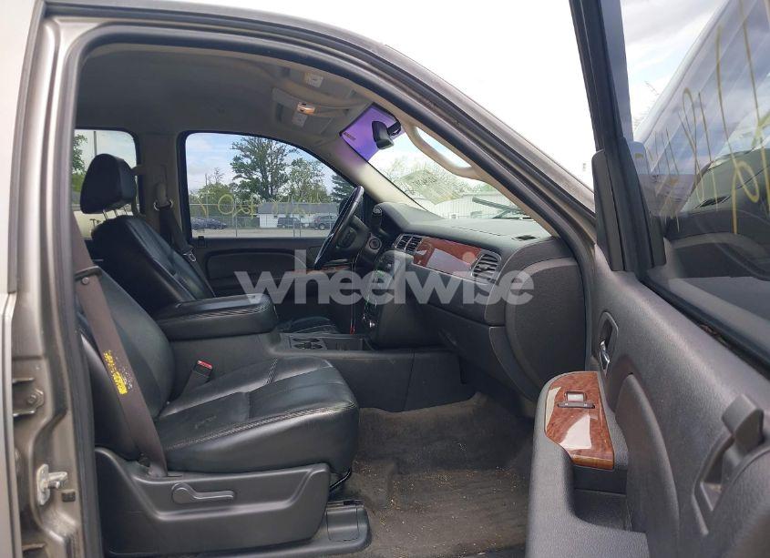 Photo 5 of 2007 Gmc Yukon SLT (VIN 1GKFK13077R129885)