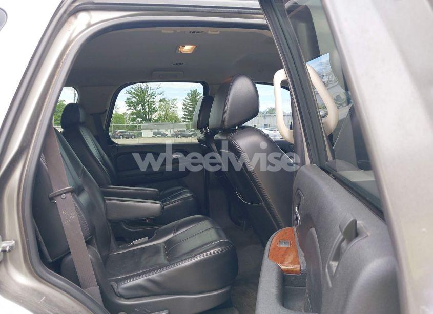 Photo 8 of 2007 Gmc Yukon SLT (VIN 1GKFK13077R129885)