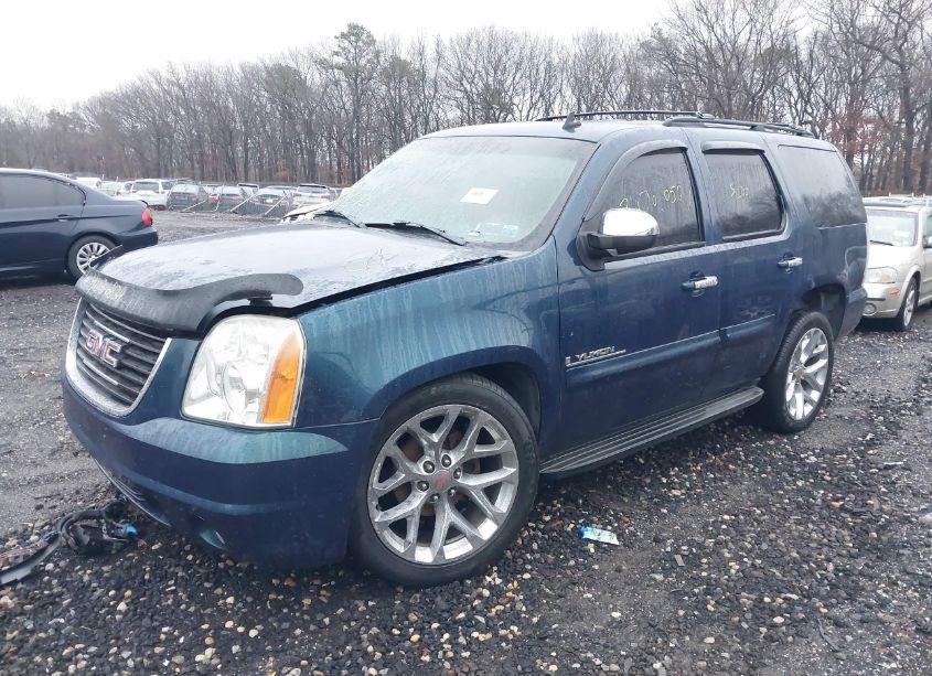 Photo 2 of 2007 Gmc Yukon SLE (VIN 1GKFK13097J145360)