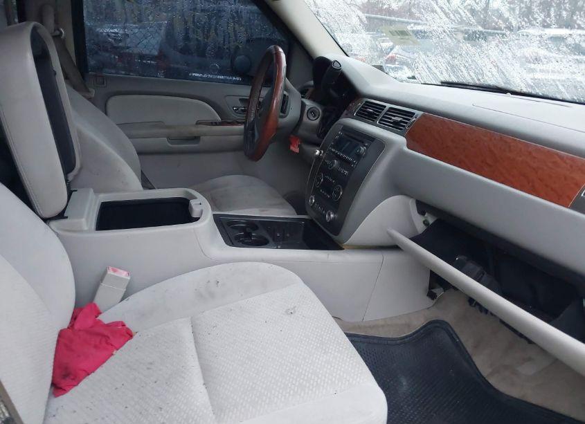 Photo 5 of 2007 Gmc Yukon SLE (VIN 1GKFK13097J145360)