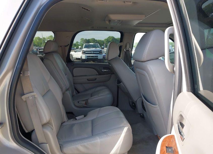 Photo 8 of 2008 Gmc Yukon SLT (VIN 1GKFK13098R104763)