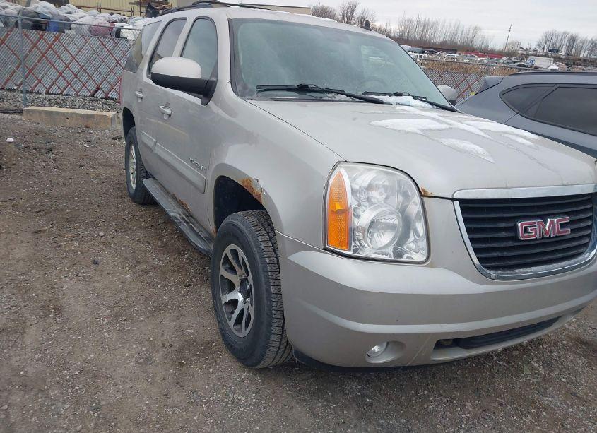 2008 Gmc Yukon SLE (VIN 1GKFK13098R199907) main photo