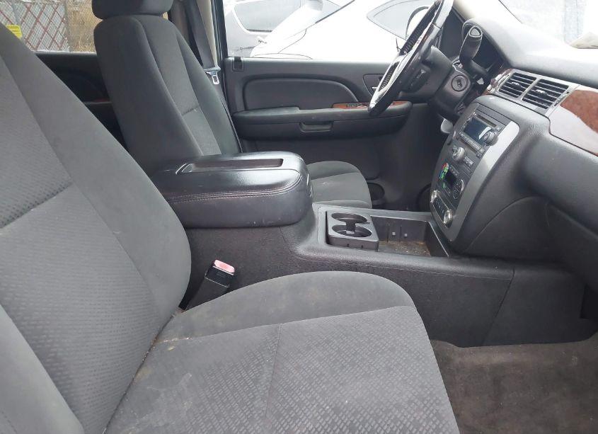 Photo 5 of 2008 Gmc Yukon SLE (VIN 1GKFK13098R199907)