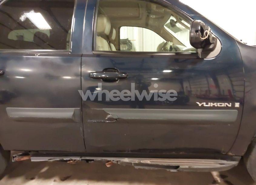 Photo 20 of 2007 Gmc Yukon SLT (VIN 1GKFK130X7J115798)