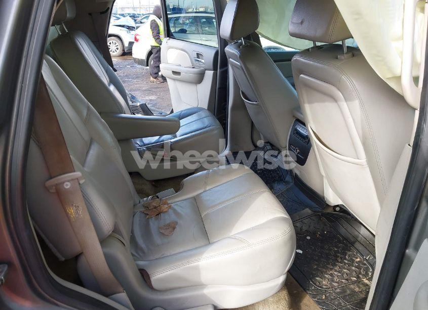 Photo 8 of 2007 Gmc Yukon (VIN 1GKFK130X7R120615)