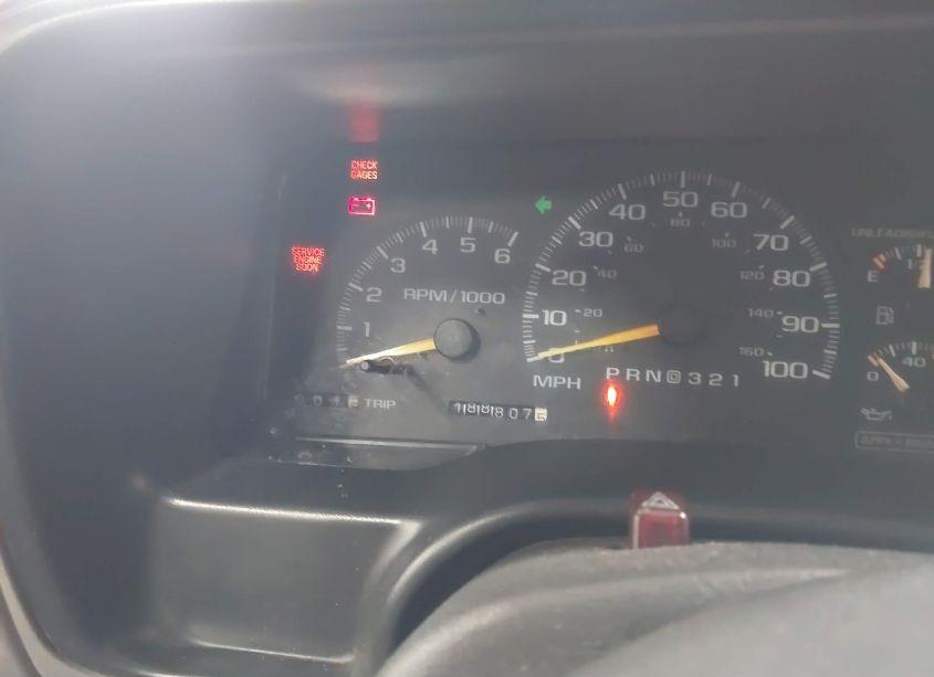 Photo 15 of 1999 Gmc Suburban 1500 SL (VIN 1GKFK16R4XJ720961)