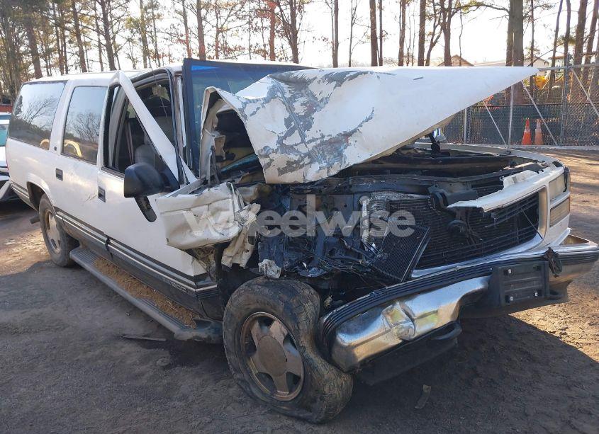 1999 Gmc Suburban 1500 SL (VIN 1GKFK16R6XJ744467) main photo