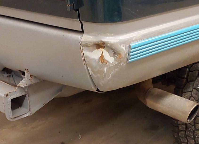 Photo 14 of 1999 Gmc Suburban 1500 SL (VIN 1GKFK16R7XJ790955)