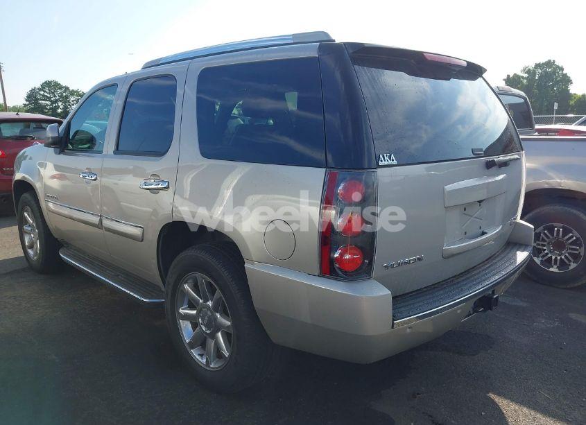 Photo 3 of 2007 Gmc Yukon DENALI (VIN 1GKFK63807J229151)