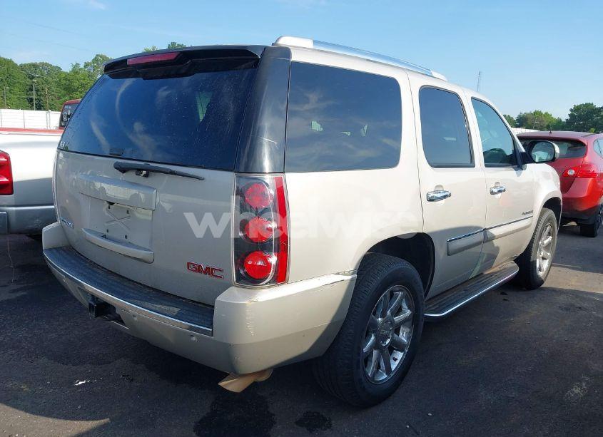Photo 4 of 2007 Gmc Yukon DENALI (VIN 1GKFK63807J229151)