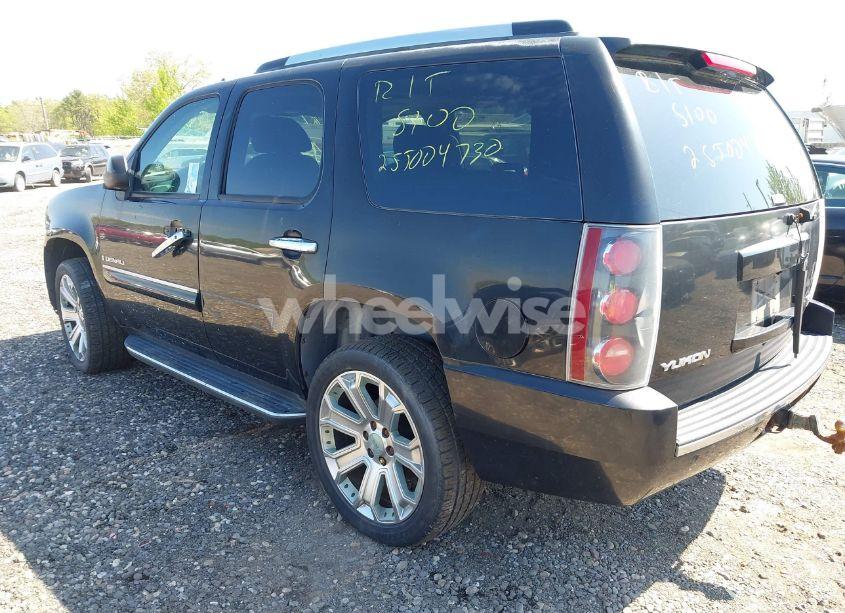 Photo 3 of 2007 Gmc Yukon DENALI (VIN 1GKFK63807J260366)