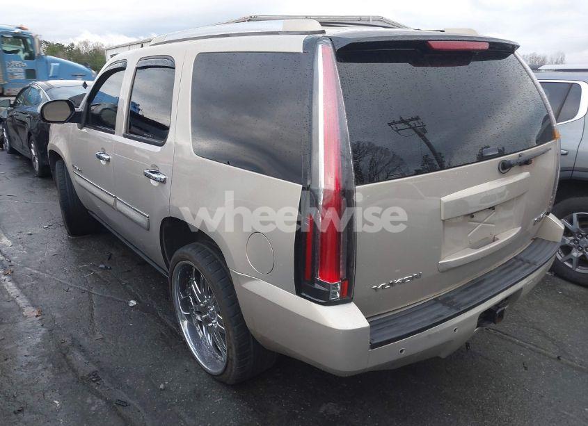 Photo 3 of 2007 Gmc Yukon DENALI (VIN 1GKFK63807J330500)