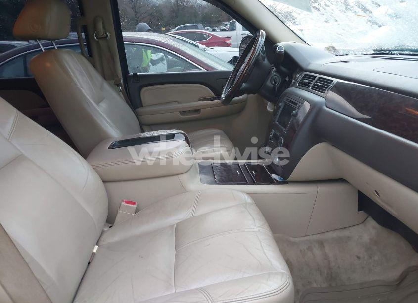 Photo 5 of 2007 Gmc Yukon DENALI (VIN 1GKFK63807J330500)