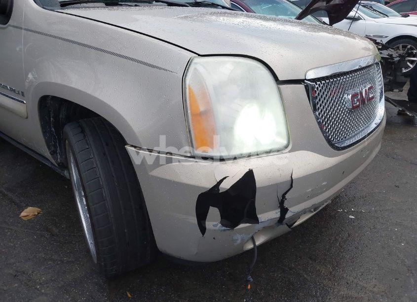 Photo 6 of 2007 Gmc Yukon DENALI (VIN 1GKFK63807J330500)
