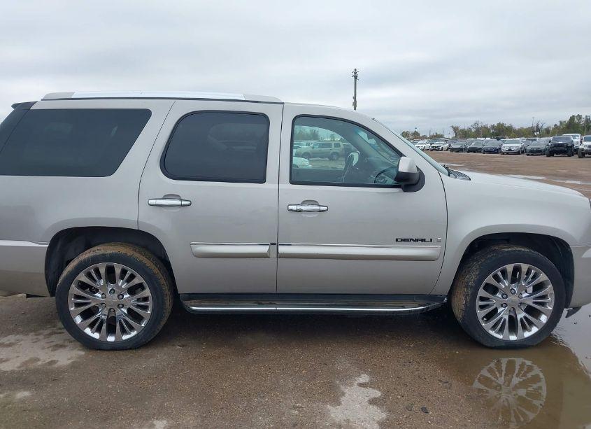 Photo 14 of 2007 Gmc Yukon DENALI (VIN 1GKFK63807J336362)
