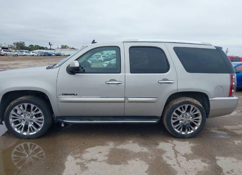 Photo 15 of 2007 Gmc Yukon DENALI (VIN 1GKFK63807J336362)